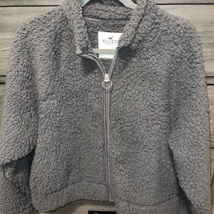 Super comfy cropped ish jacket from Hollister! Size L.